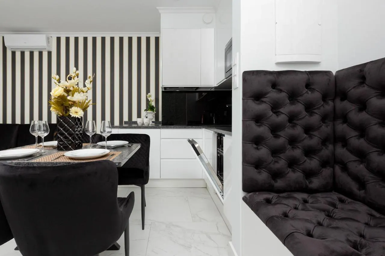Mennica Residence - City Center Apartments By Noclegi Renters Варшава Апарт-отель